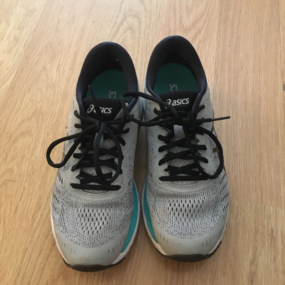 ASICS Running Shoe - Picture 2 of 8